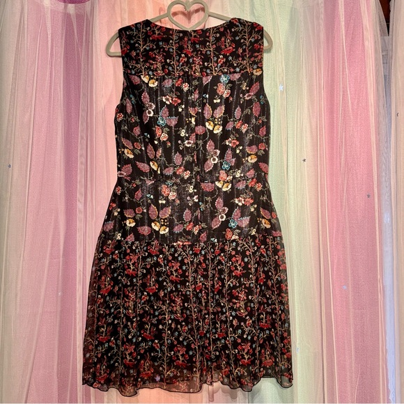 Anna Sui Black Floral Shimmering Sleeveless Zip Back Lined Dress size 4 - Picture 8 of 10